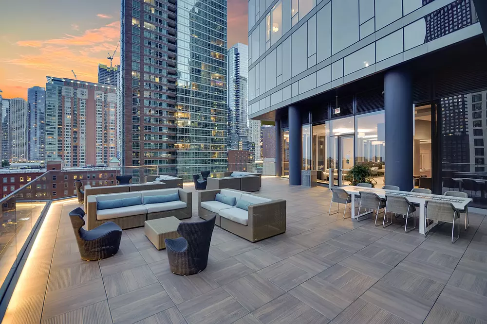 Moment 545 N McClurg Ct, Chicago, IL 60611