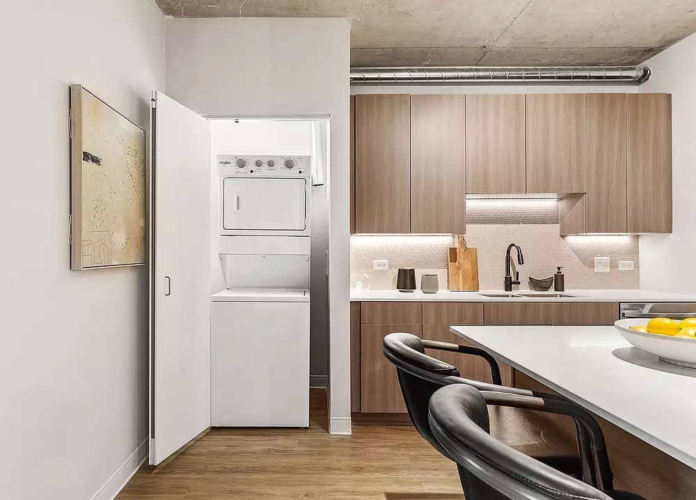 Cadence 2050 W Ogden Ave, Chicago, IL 60612