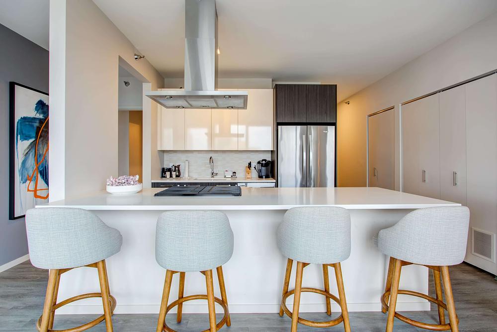 8 East Huron 8 E Huron St, Chicago, IL 60611
