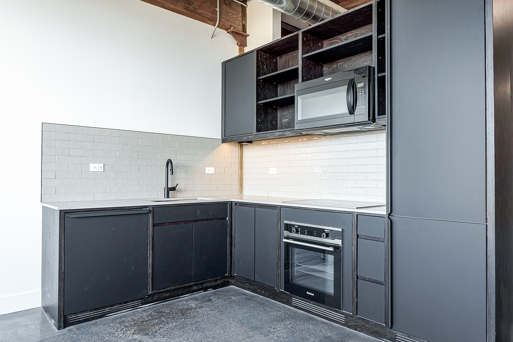 Southport Lofts 2061 N Southport Ave, Chicago, IL 60614