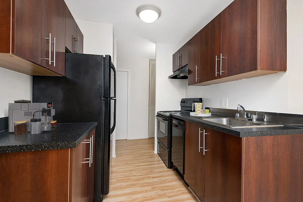 441 W. Oakdale 441 W Oakdale Ave, Chicago, IL 60657