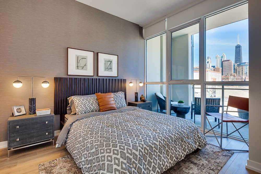 The Hudson 750 N Hudson Ave, Chicago, IL 60654