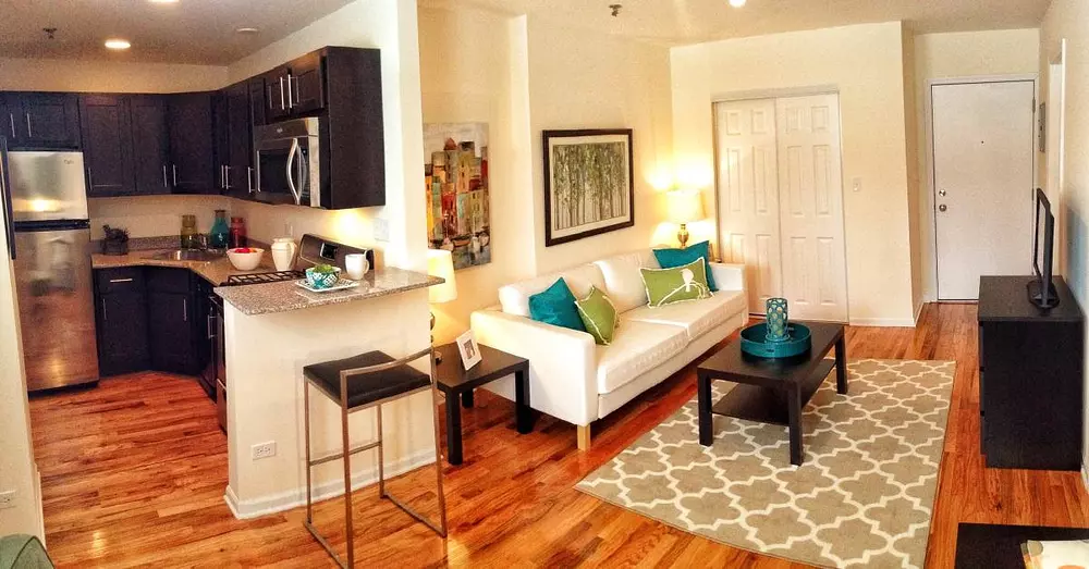 Park Shores 4304 N Sheridan Rd, Chicago, IL 60613