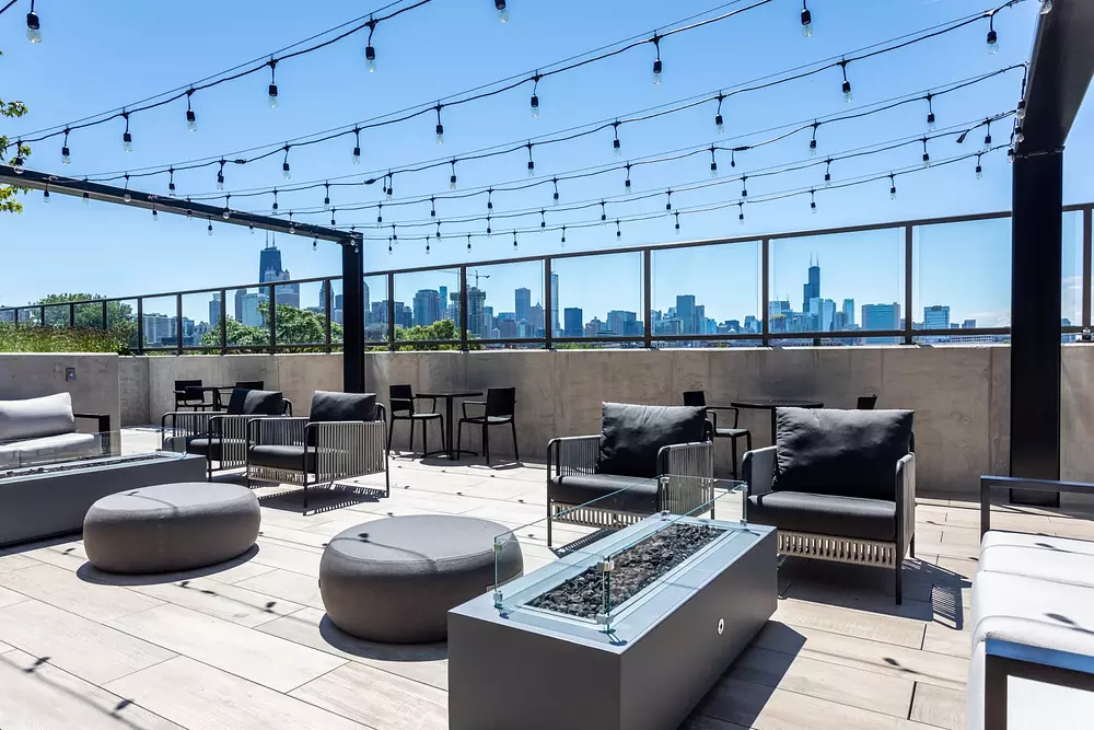 North+Vine 633 W North Ave, Chicago, IL 60610