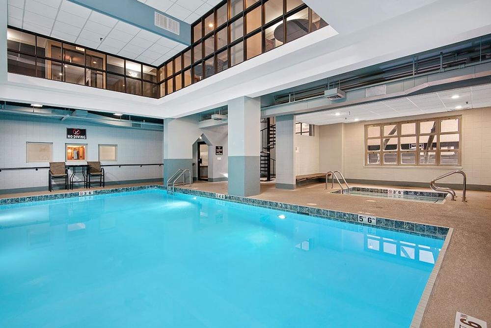 100 West Chestnut Apartments 100 W Chestnut St, Chicago, IL 60610