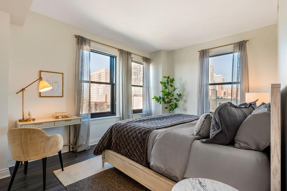 The Belden Stratford 2300 N Lincoln Park, Chicago, IL 60614