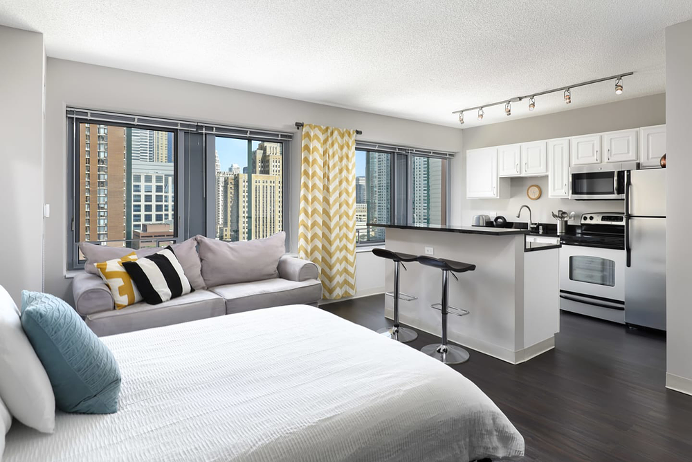 Chestnut Tower Apartments 121 W Chestnut St, Chicago, IL 60610