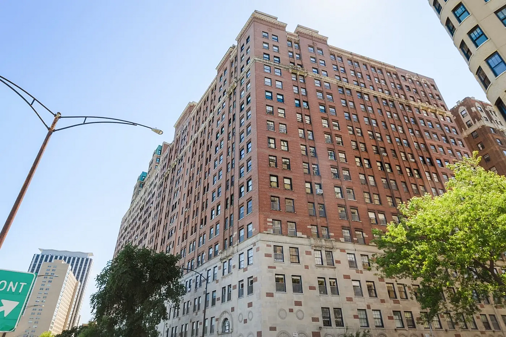 3260 & 3270 N Lake Shore Drive 3260 N Lake Shore Dr, Chicago, IL 60657