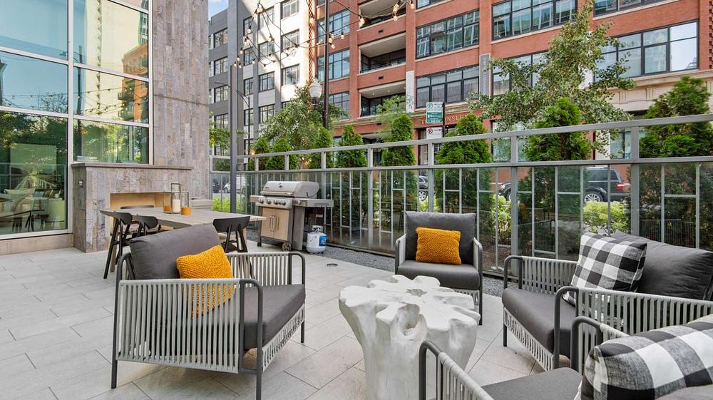 Parc Huron 469 W Huron St, Chicago, IL 60654