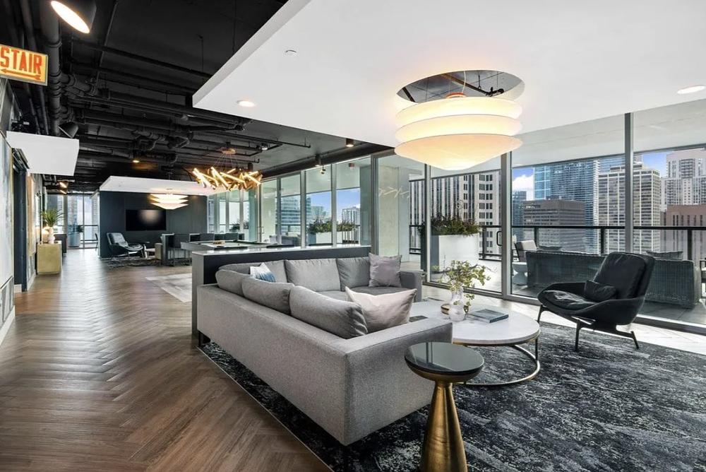 Aston 200 E Illinois St, Chicago, IL 60611