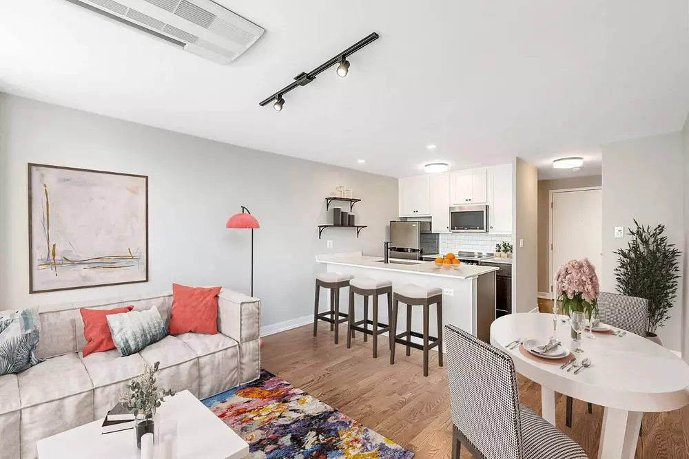 Edge @ Sheridan - 5910 N Sheridan Rd 5910 N Sheridan Ave, Chicago, IL 60660