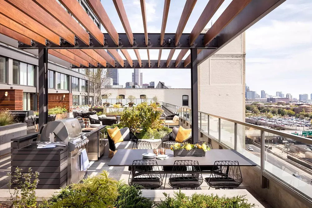 Landmark West Loop 1035 W Van Buren St, Chicago, IL 60607