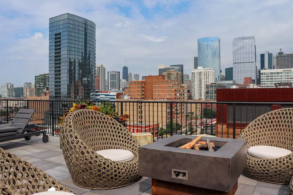 The Lofts at Gin Alley 120 N Green St, Chicago, IL 60607