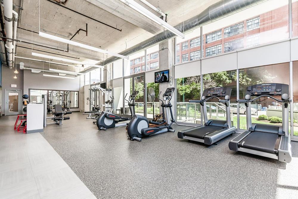 Mondial River West 910 W Huron St, Chicago, IL 60642