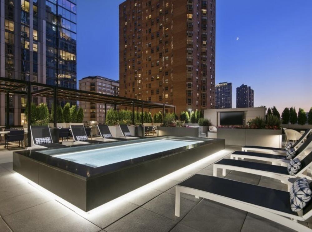 One East Delaware 1 E Delaware Pl, Chicago, IL 60611