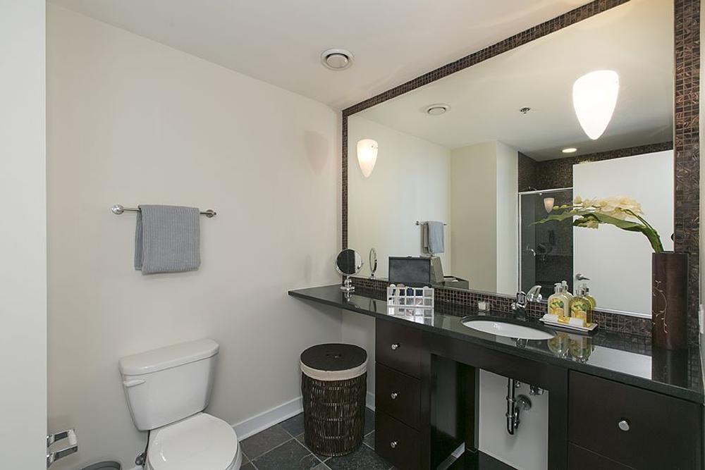 TRIO Apartments 670 W Wayman St, Chicago, IL 60661
