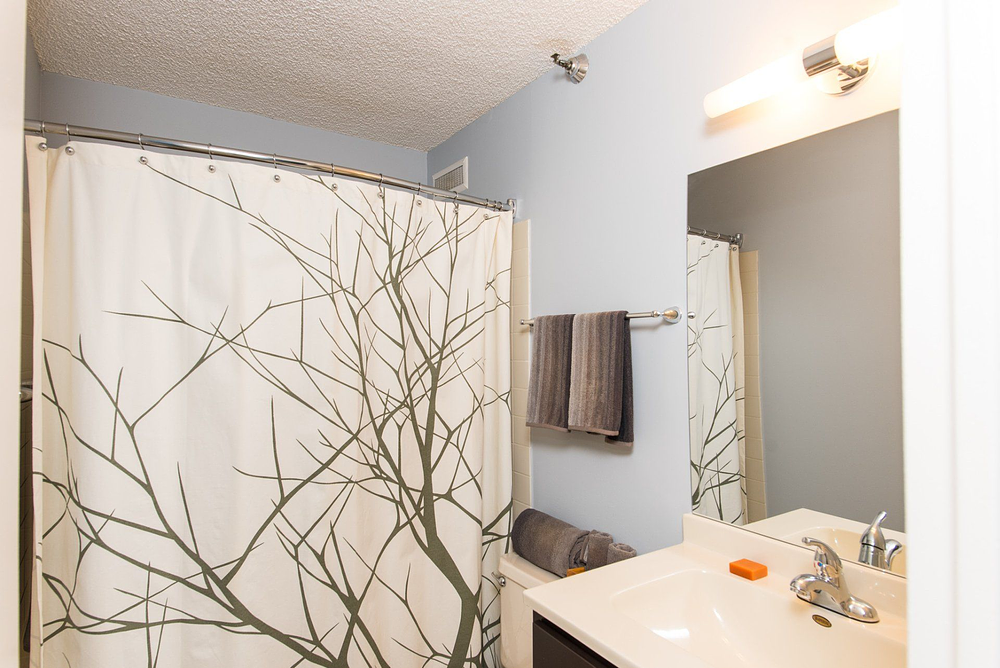 Presidential Towers  555 W Madison St, Chicago, IL 60661 West Loop - Leasing by Cross Street