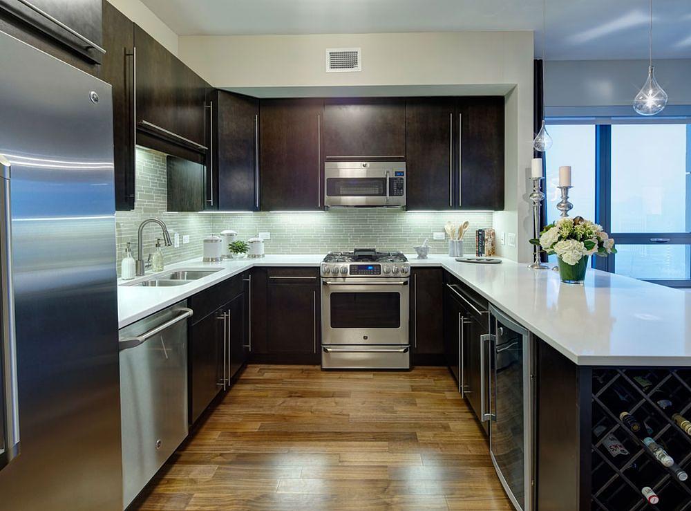 AMLI River North 71 W Hubbard St, Chicago, IL 60654