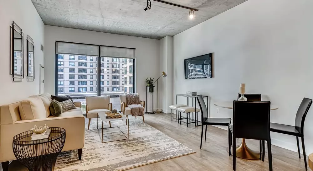 Sienna 423 E Ohio St, Chicago, IL 60611