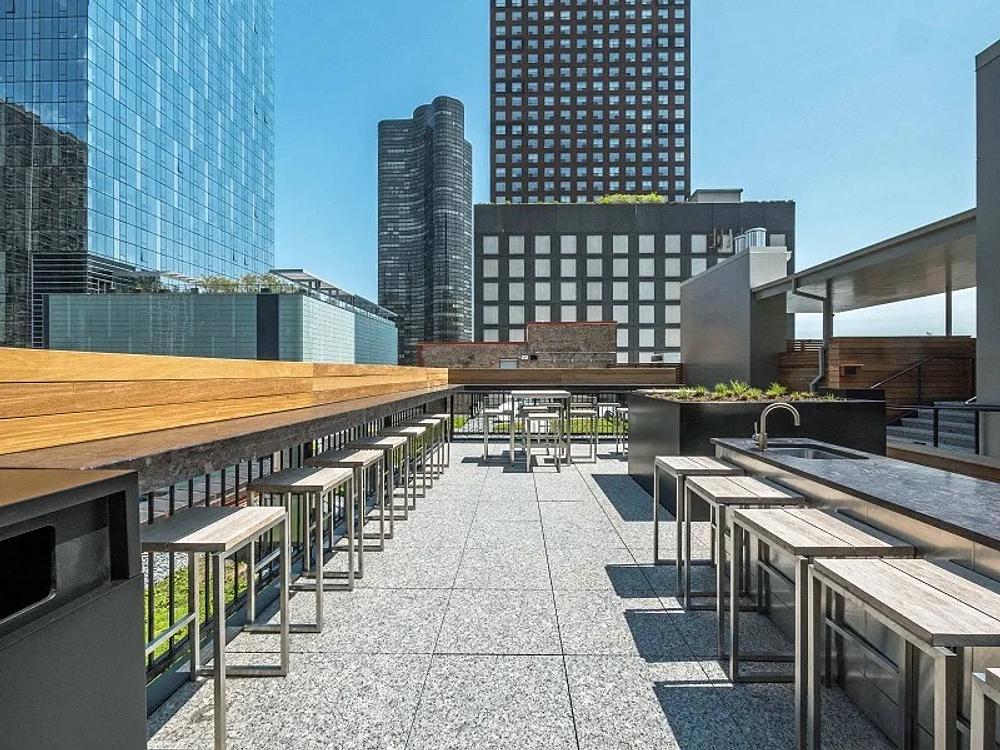 Lofts At River East 445 E Illinois St, Chicago, IL 60611