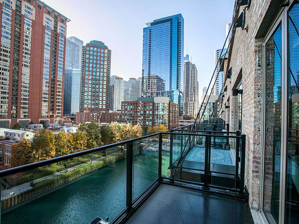 Lofts At River East 445 E Illinois St, Chicago, IL 60611