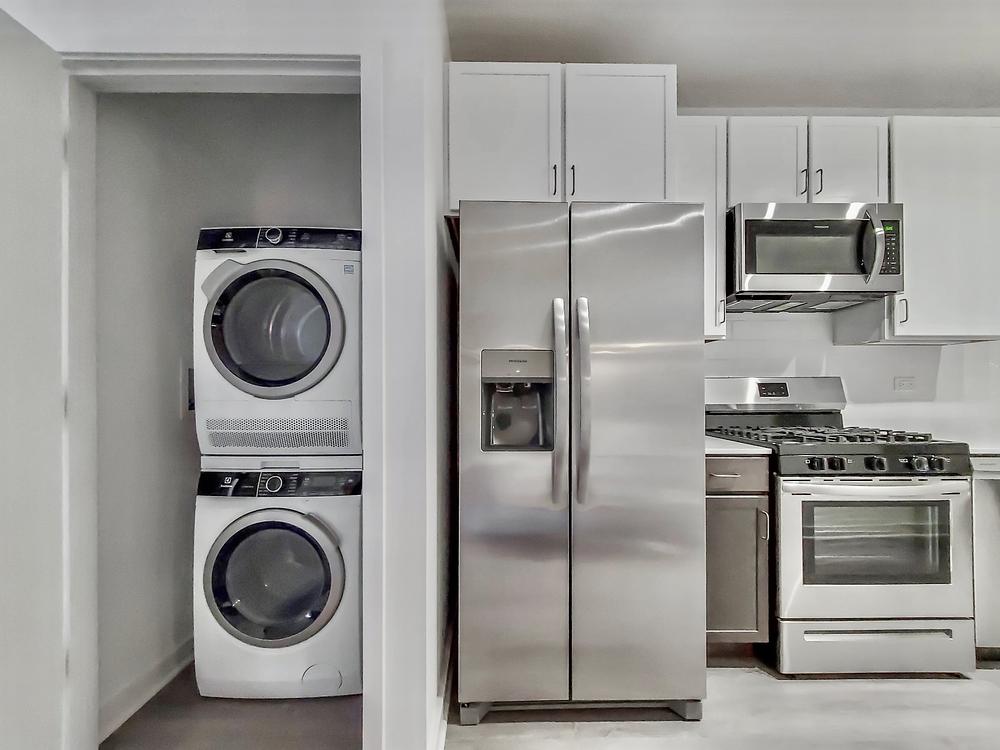 The Raven Residences 4733 N Wolcott Ave. Chicago, IL 60640
