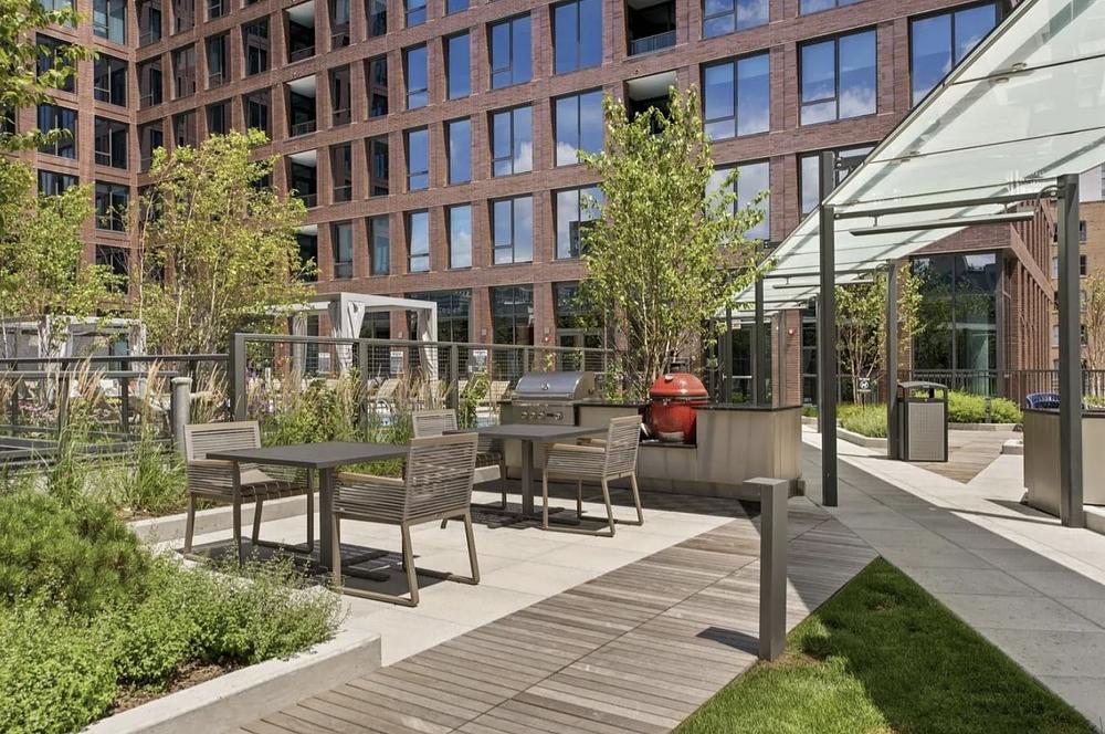 Union West 939 W Washington Blvd, Chicago, IL 60606