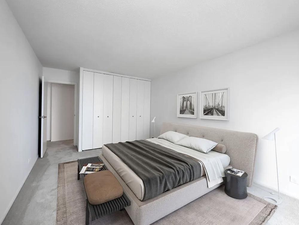 65 East Scott 65 East Scott Chicago, IL 60610