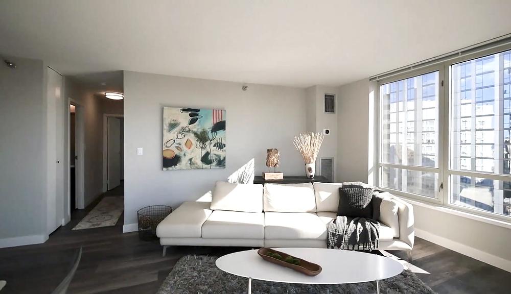 One East Delaware 1 E Delaware Pl, Chicago, IL 60611