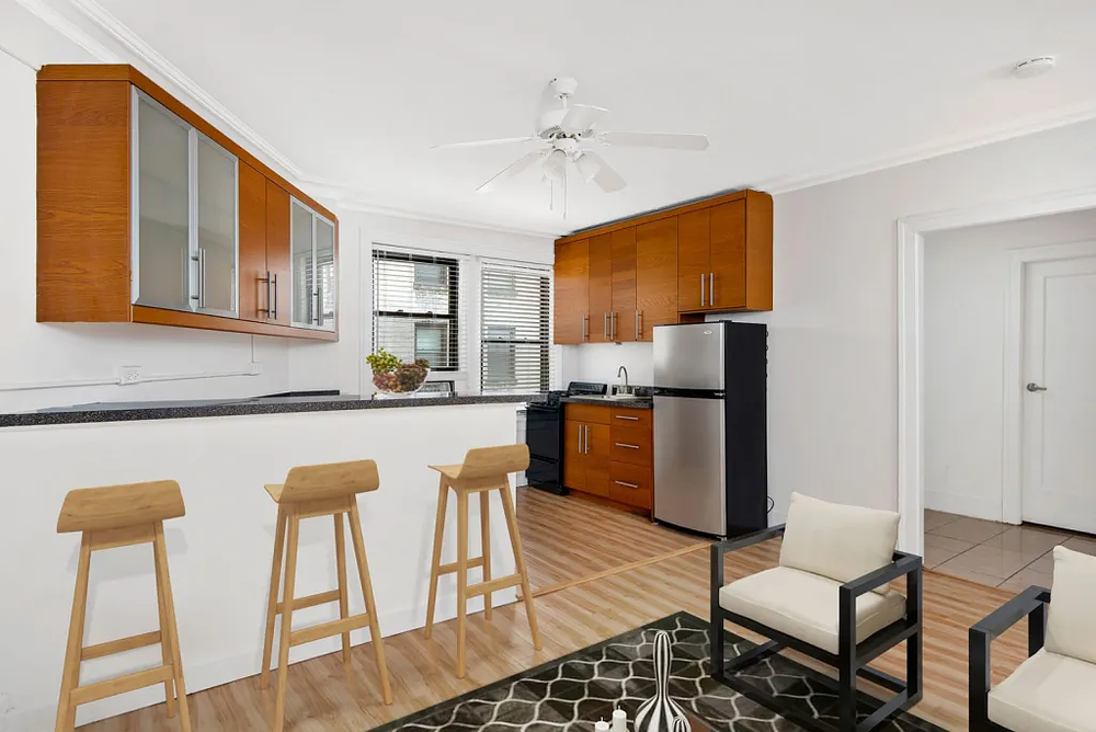 2756-60 N. Pine Grove 2756 N Pine Grove Ave, Chicago, IL 60614