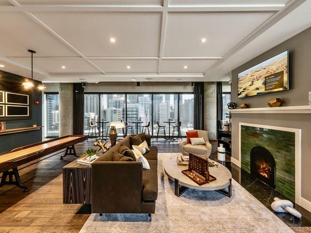 Marlowe 169 W Huron St, Chicago, IL 60654 River North - Leasing by Cross Street