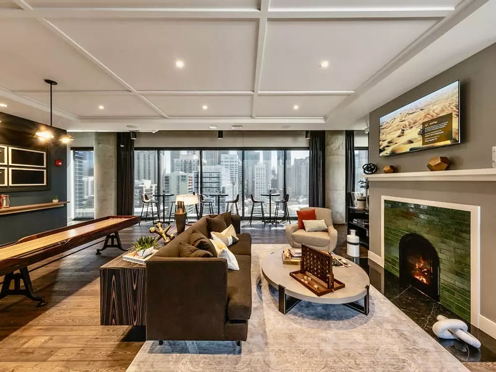 Marlowe 169 W Huron St, Chicago, IL 60654
