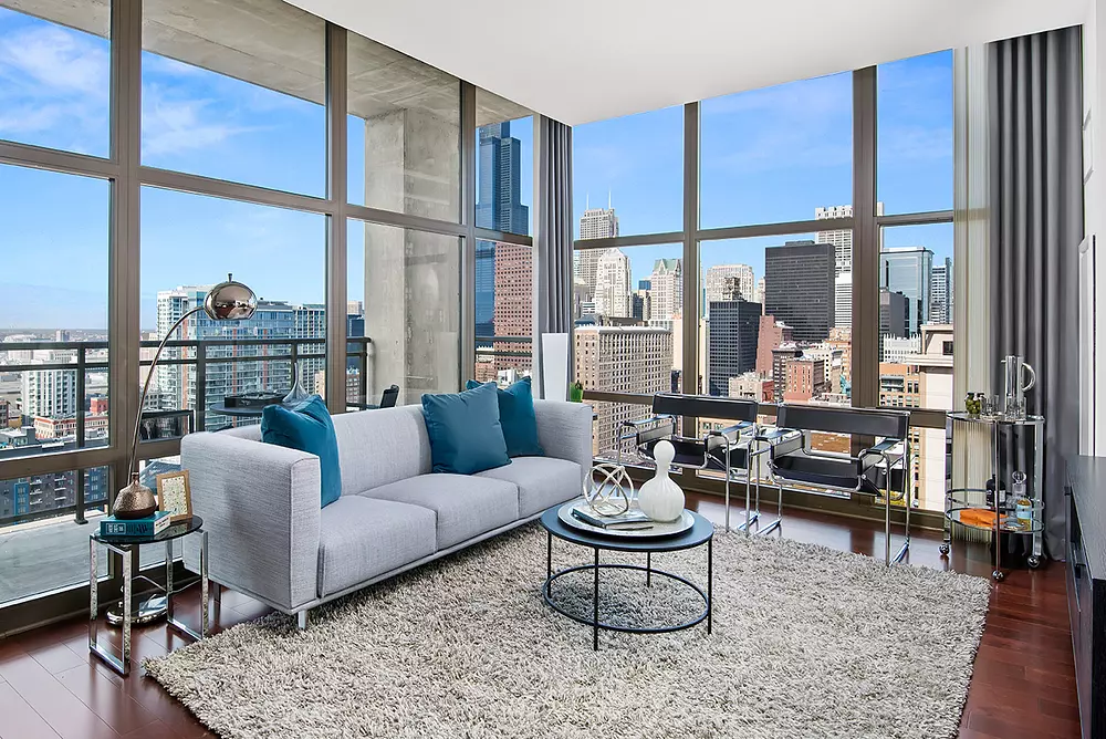 Astoria Tower 8 E 9th St, Chicago, IL 60605