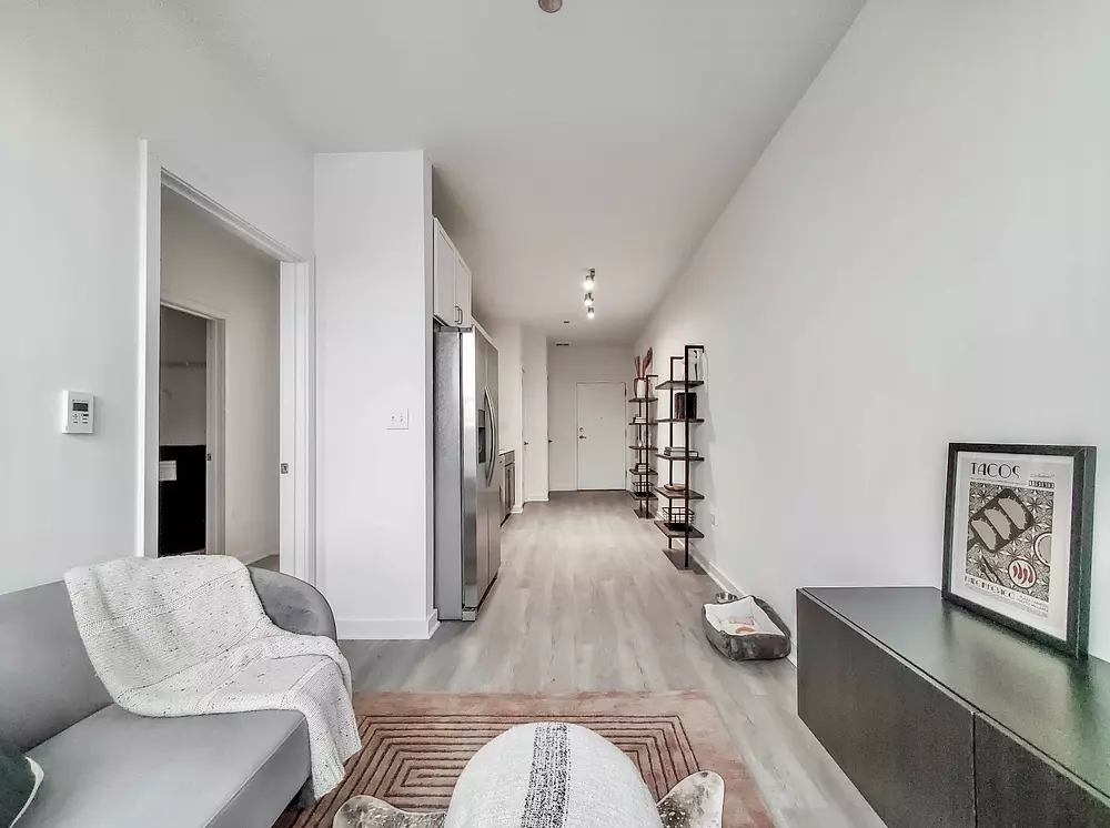 The Raven Residences 4733 N Wolcott Ave. Chicago, IL 60640