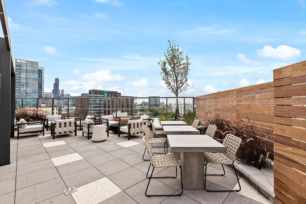 1122 W Chicago - Nevele22 1122 W Chicago Ave, Chicago, IL 60642
