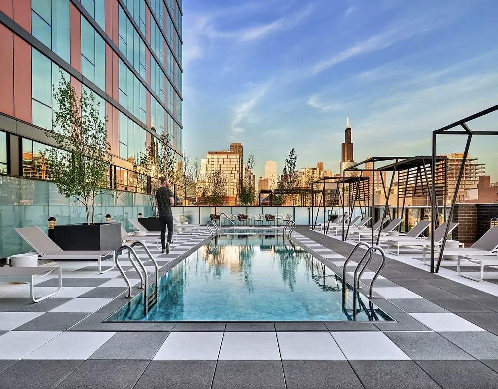 Fulbrix 160 N Elizabeth St, Chicago, IL 60607