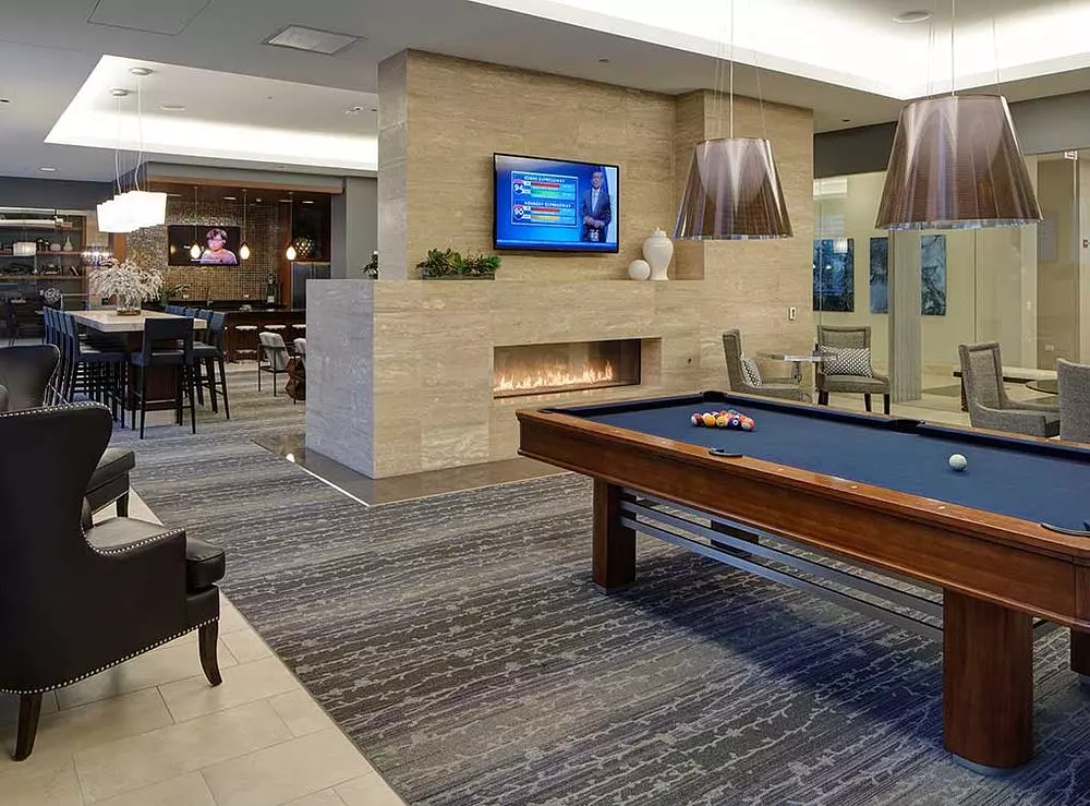 AMLI River North 71 W Hubbard St, Chicago, IL 60654