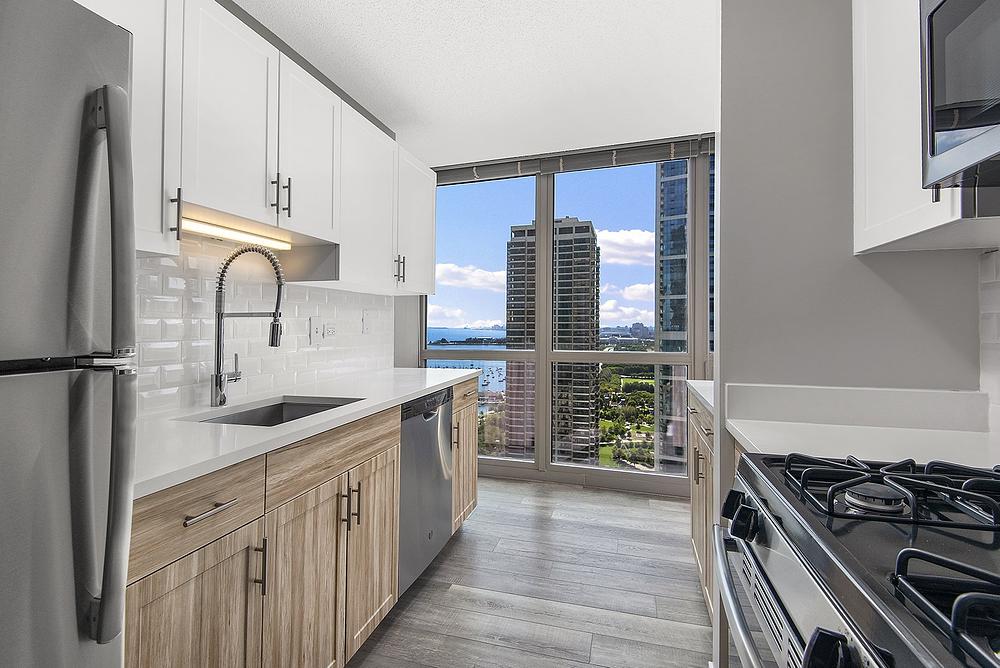 Shoreham and Tides 400 East South Water Street, Chicago, IL 60601