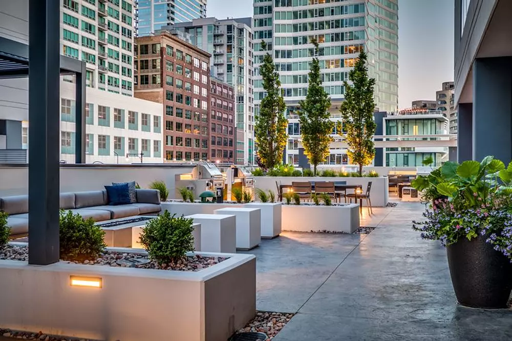 Alta Grand Central 221 W Harrison St, Chicago, IL 60607