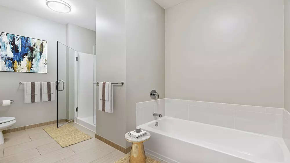 Flair Tower 222 W Erie St, Chicago, IL 60654