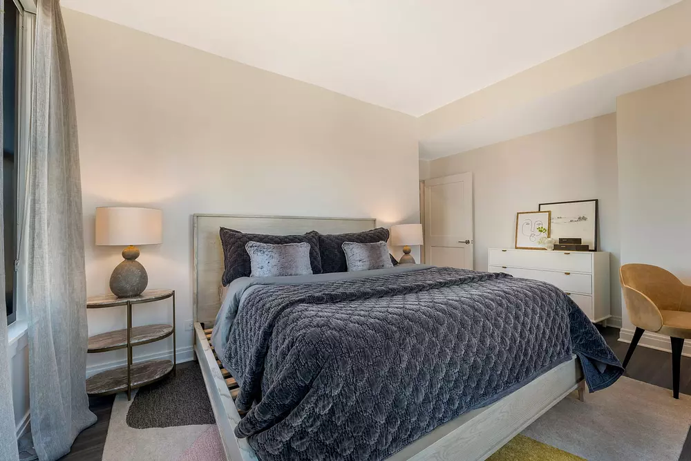 The Belden Stratford 2300 N Lincoln Park, Chicago, IL 60614