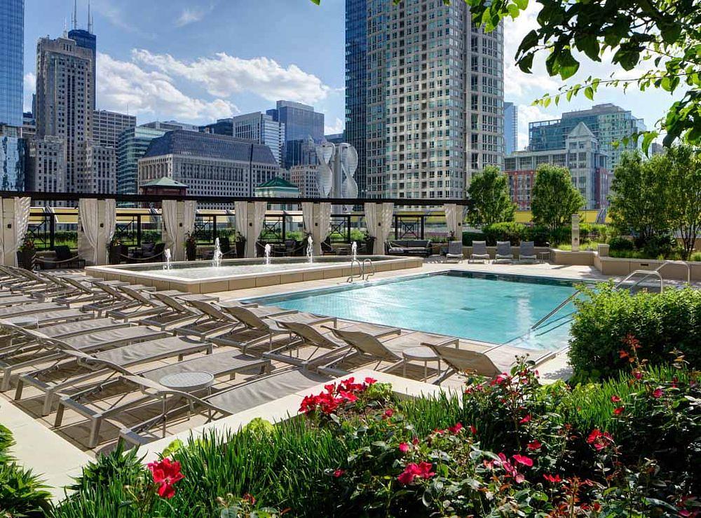 AMLI River North 71 W Hubbard St, Chicago, IL 60654