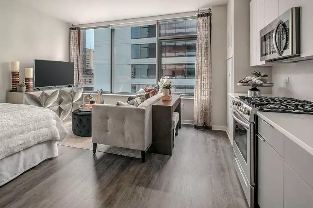 Alta Grand Central 221 W Harrison St, Chicago, IL 60607
