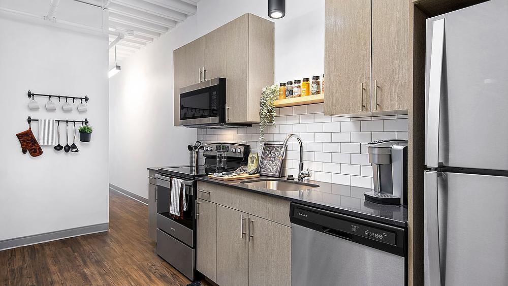 Wrigleyville Lofts 949 W Dakin St, Chicago, IL 60613