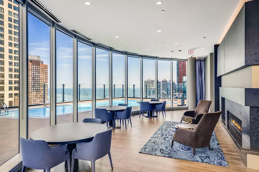 Moment 545 N McClurg Ct, Chicago, IL 60611
