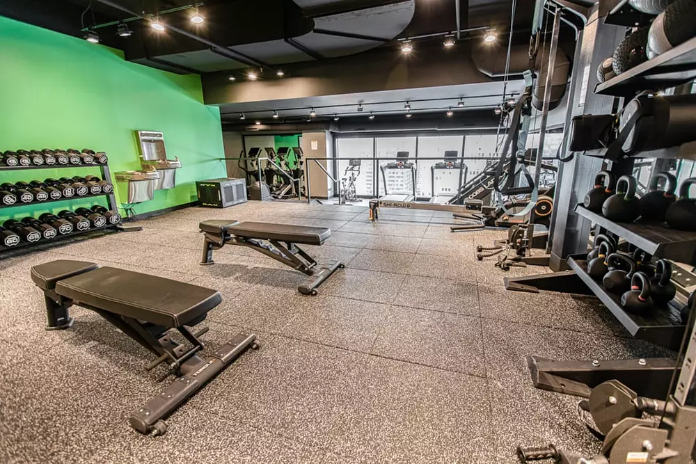 21 East Chestnut 21 E Chestnut St, Chicago, IL 60611