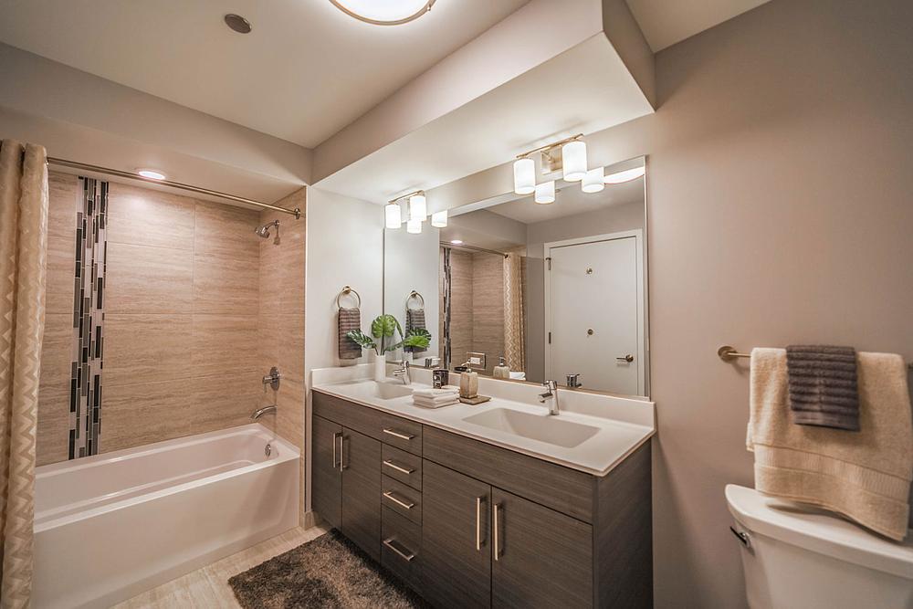 Niche 905 905 N Orleans St, Chicago, IL 60610