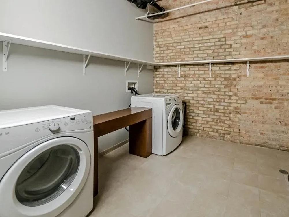 Lofts At River East 445 E Illinois St, Chicago, IL 60611