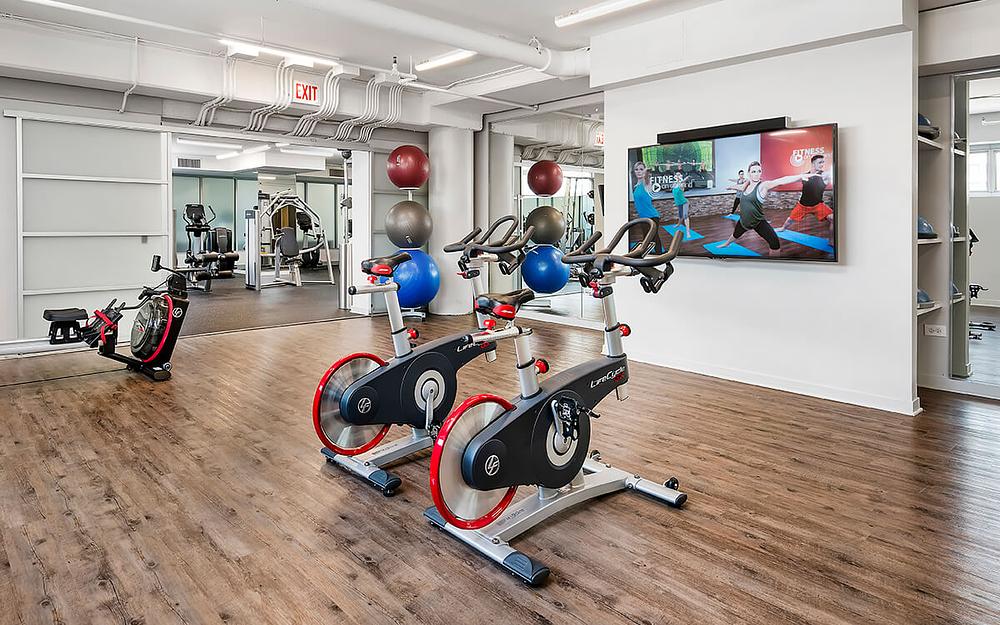 Burnham Pointe 730 S Clark St, Chicago, IL 60605