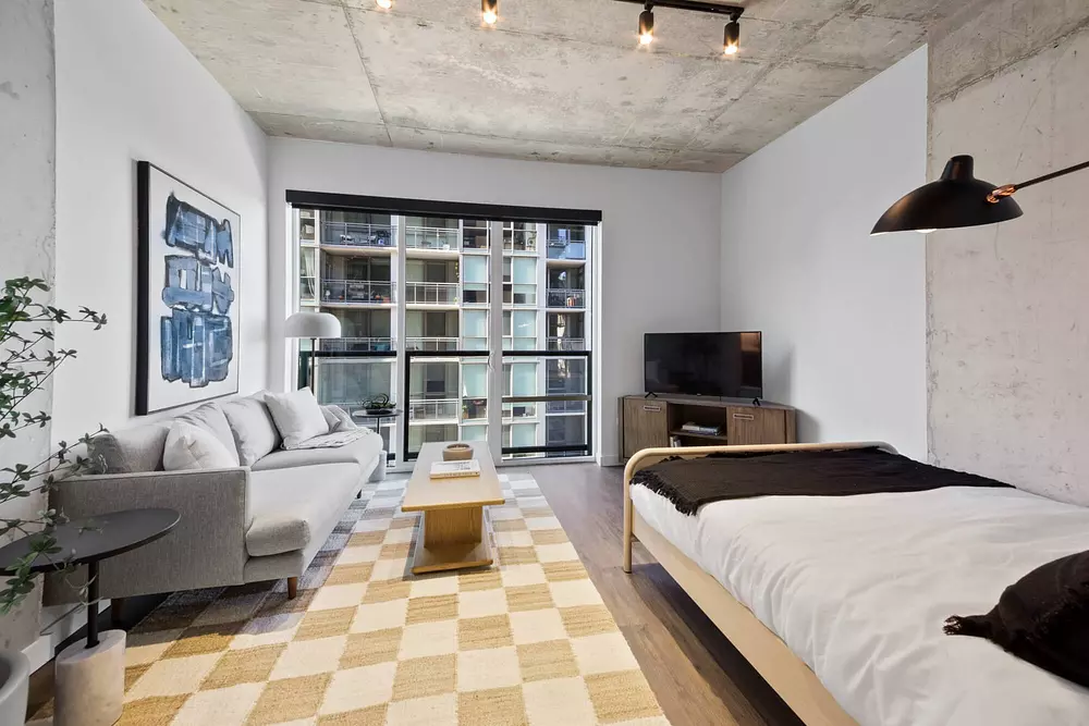 Hugo River North 751 N Hudson Ave, Chicago, IL 60654